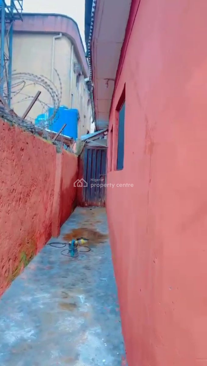 2 Bedroom Flat, Isolo, Lagos, Flat / Apartment for Sale