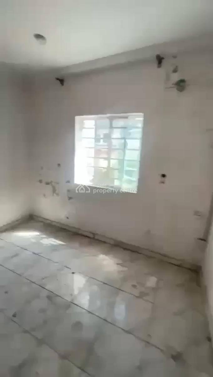 Neatly Used Mini Flat, Akoka, Yaba, Lagos, Flat / Apartment for Rent