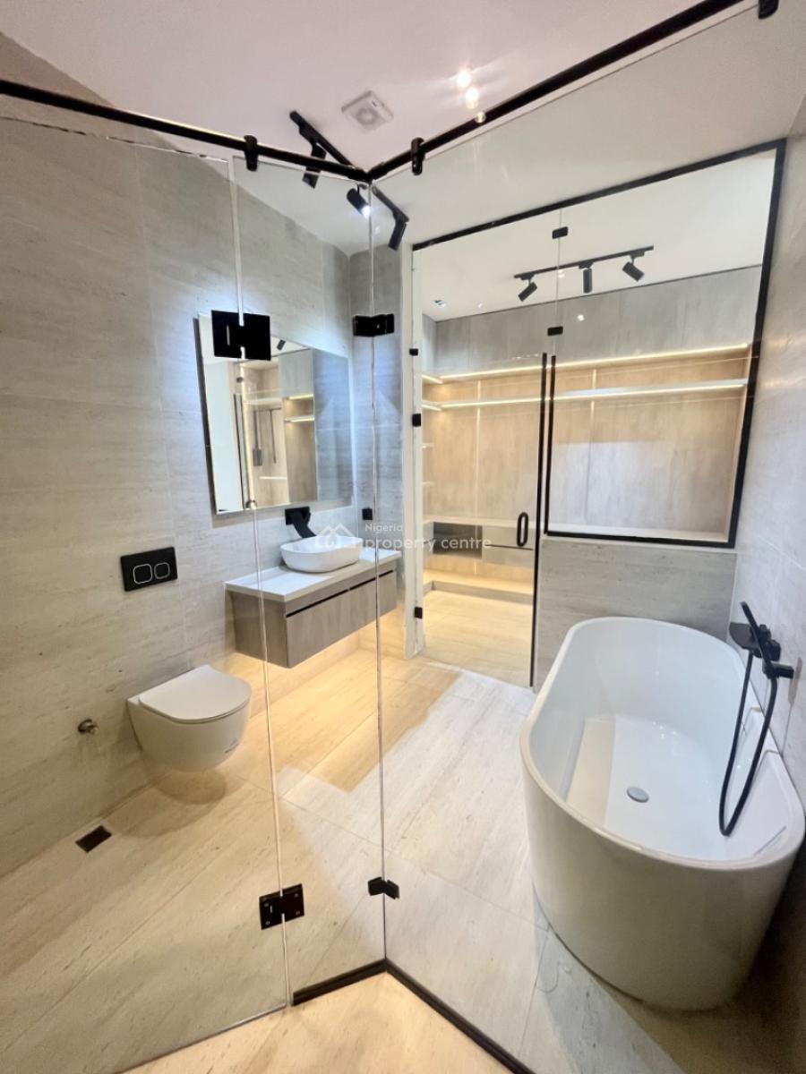 Luxurious 2 Bedroom Spacious Penthouse with Bq, Pool, Elevator & Gym, Lekki Phase 1, Lekki, Lagos, Flat / Apartment for Sale