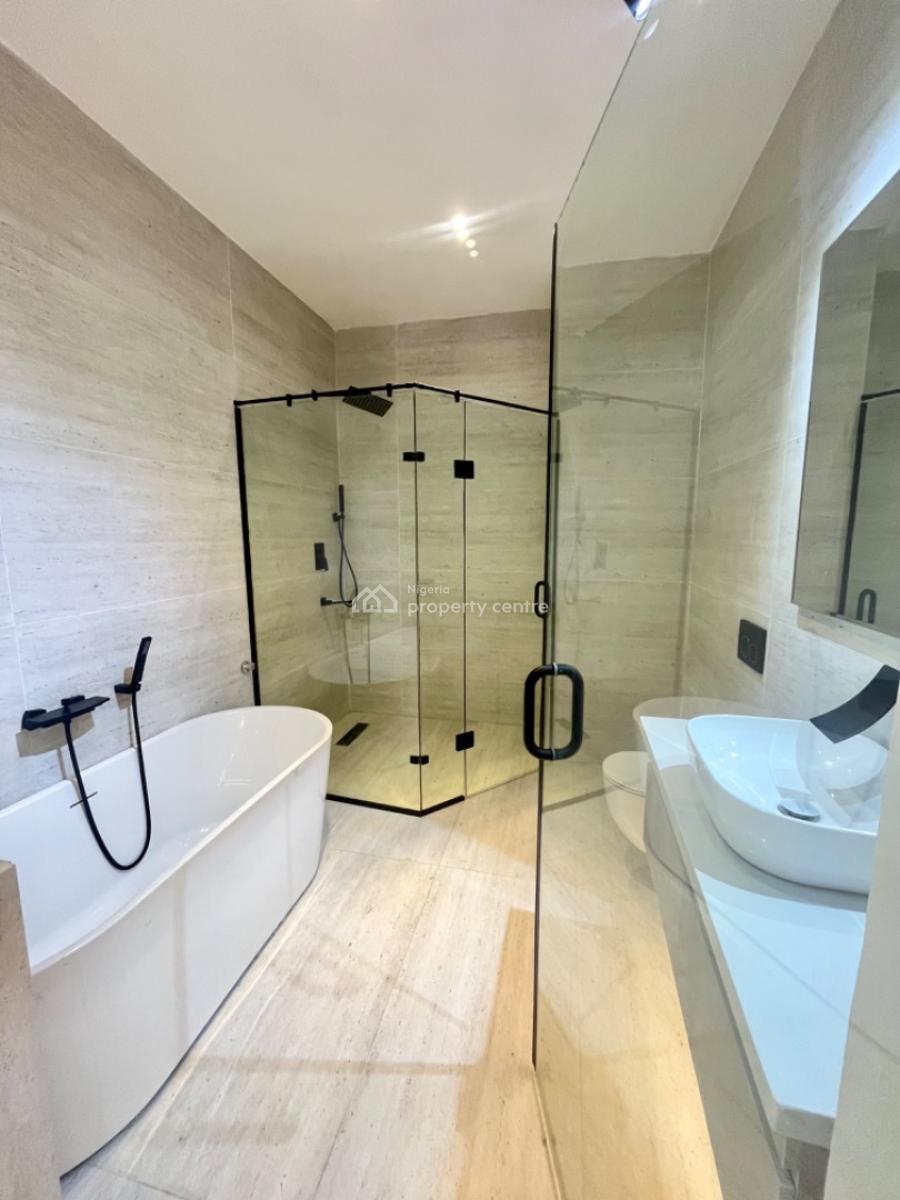 Luxurious 2 Bedroom Spacious Penthouse with Bq, Pool, Elevator & Gym, Lekki Phase 1, Lekki, Lagos, Flat / Apartment for Sale