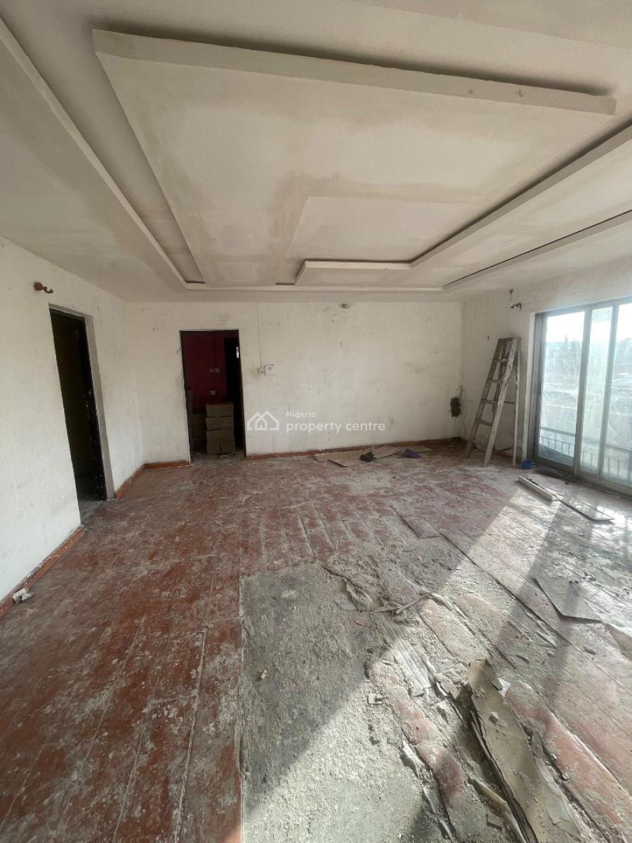 Spacious Renovated 3 Bedroom in an Estate, Gbagada, Lagos, Flat / Apartment for Rent