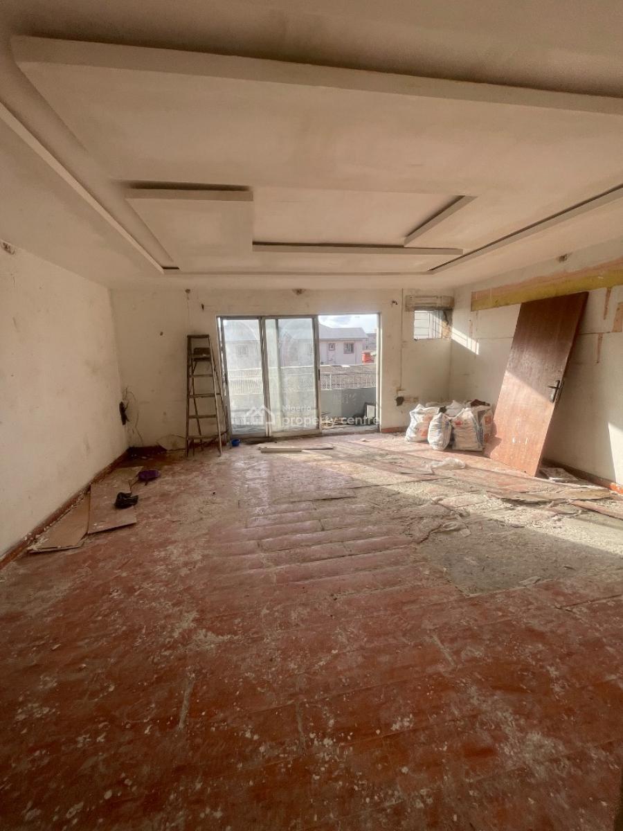 Spacious Renovated 3 Bedroom in an Estate, Gbagada, Lagos, Flat / Apartment for Rent