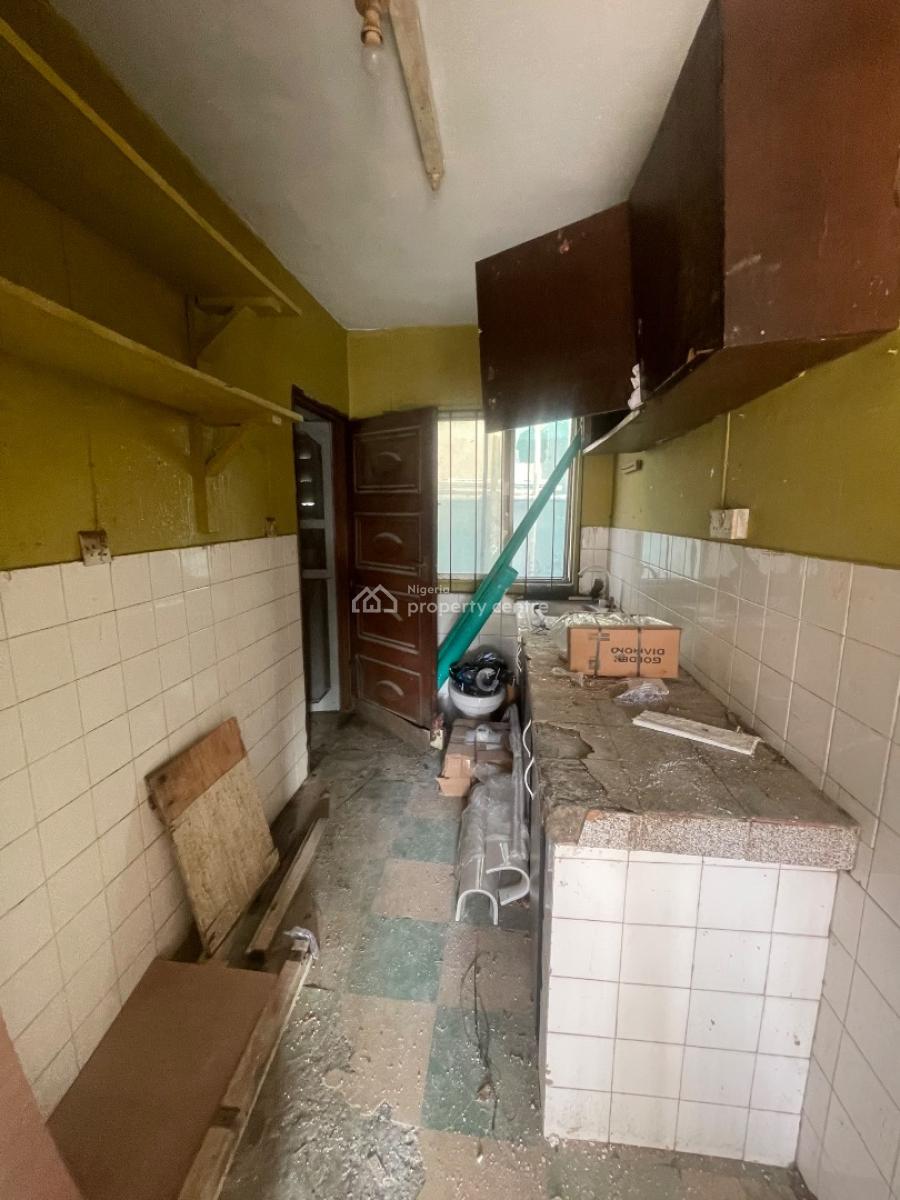 Spacious Renovated 3 Bedroom in an Estate, Gbagada, Lagos, Flat / Apartment for Rent