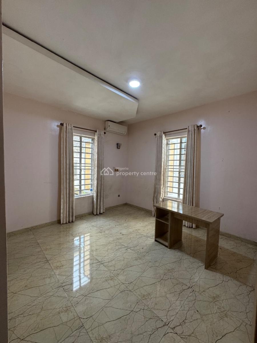 Self Contain, Chevy View Estate, Lekki Expressway, Lekki, Lagos, Self Contain (single Rooms) for Rent