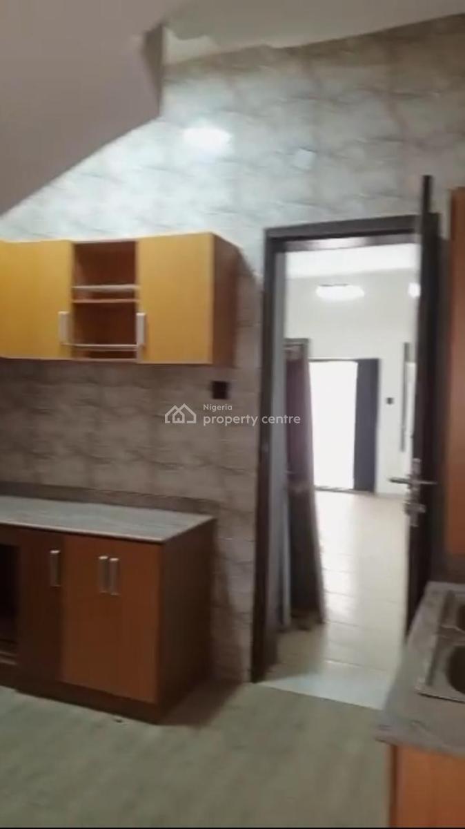 Lovely 2 Bedroom Flat, Peace Estate, Soluyi, Gbagada, Lagos, Flat / Apartment for Rent