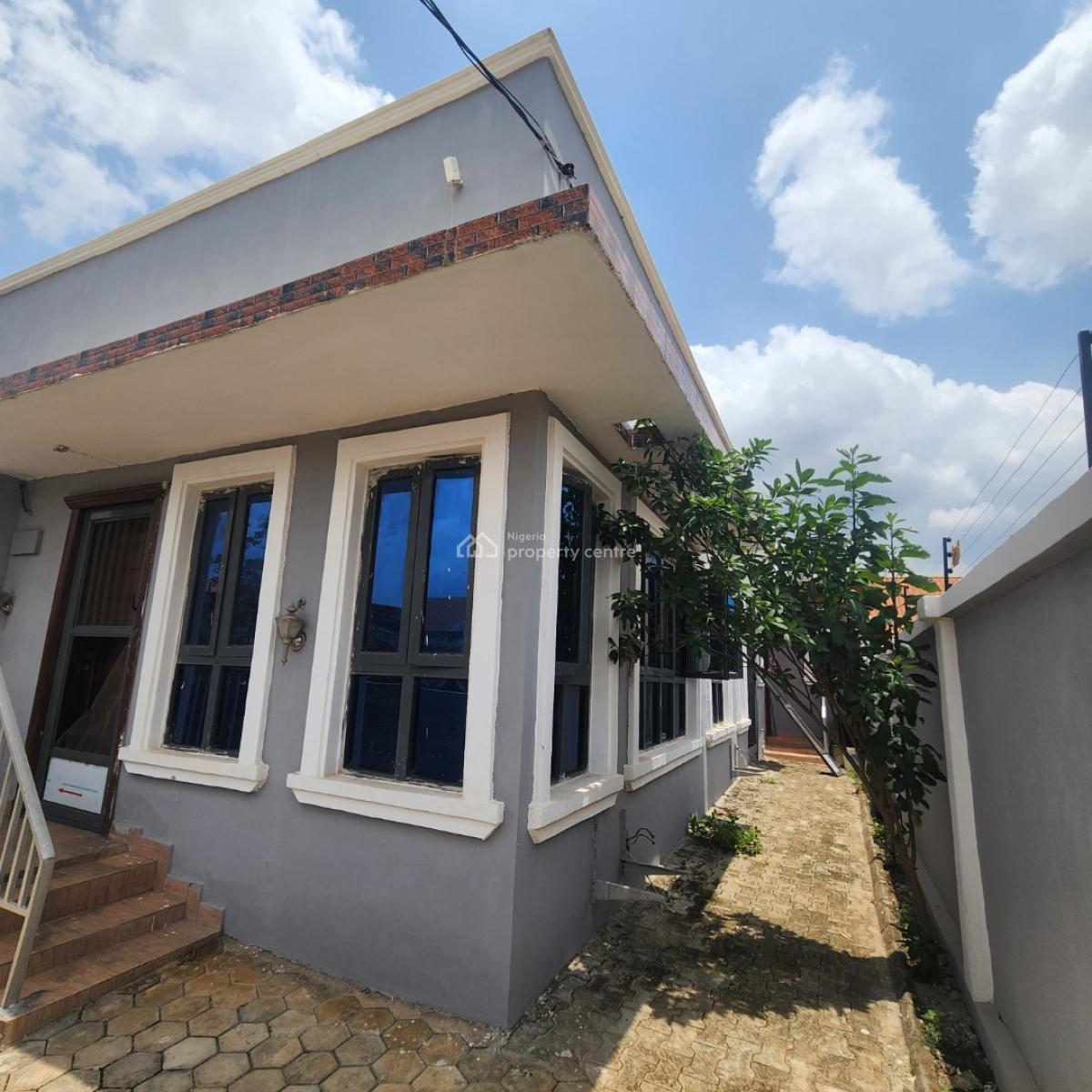 a 2 Bedroom Flat, with Room/parlor and Room Self-contained, Alegongo, Akobo, Ibadan, Oyo, Block of Flats for Sale