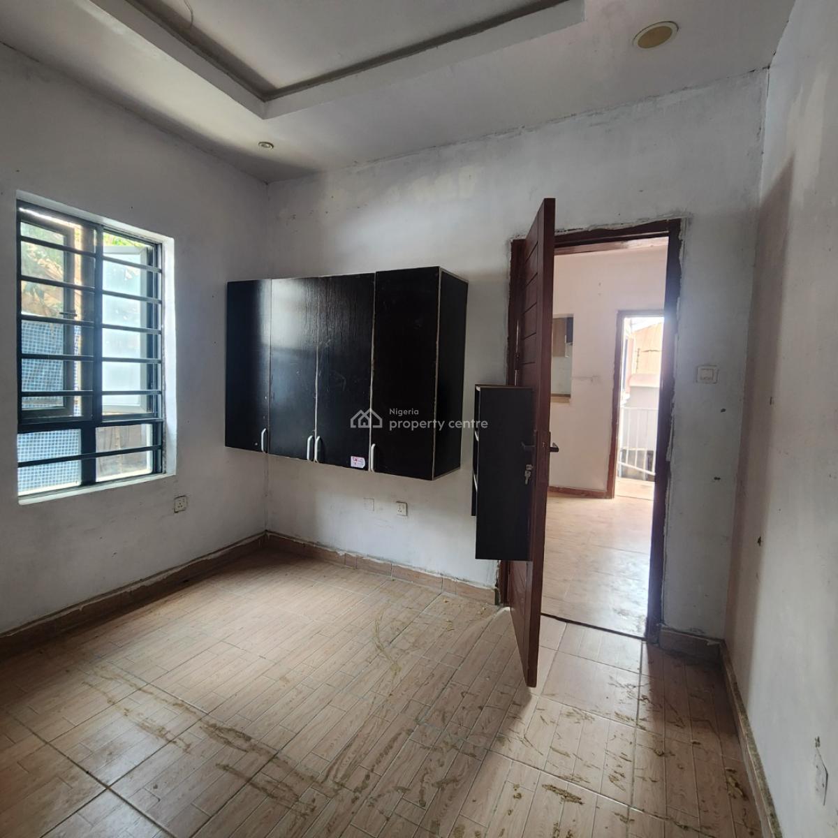 a 2 Bedroom Flat, with Room/parlor and Room Self-contained, Alegongo, Akobo, Ibadan, Oyo, Block of Flats for Sale