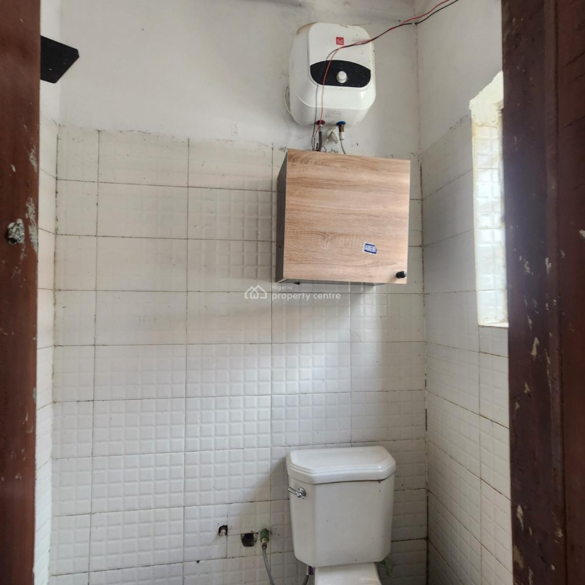 a 2 Bedroom Flat, with Room/parlor and Room Self-contained, Alegongo, Akobo, Ibadan, Oyo, Block of Flats for Sale