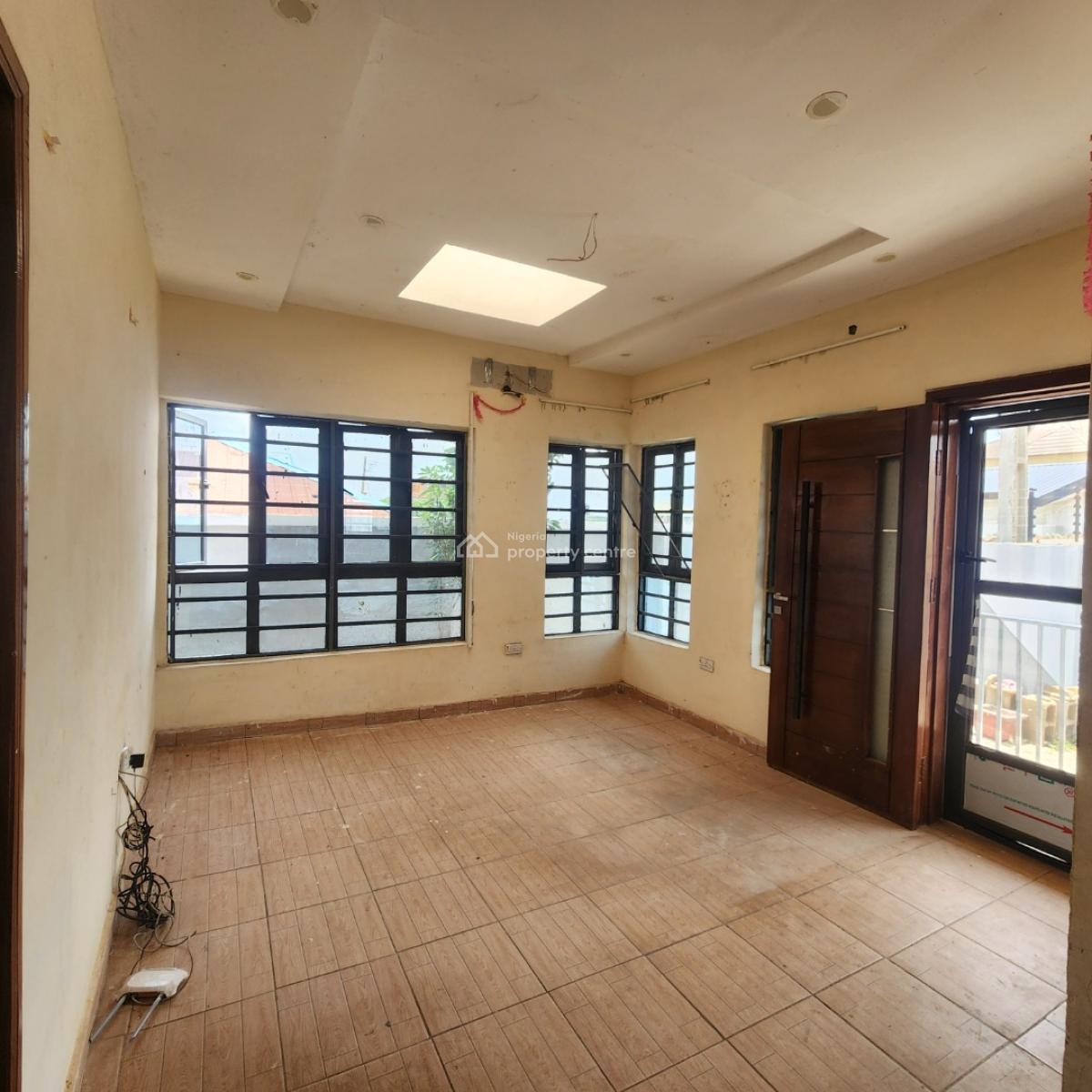 a 2 Bedroom Flat, with Room/parlor and Room Self-contained, Alegongo, Akobo, Ibadan, Oyo, Block of Flats for Sale