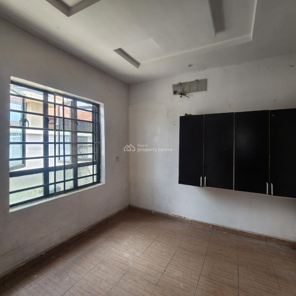 a 2 Bedroom Flat, with Room/parlor and Room Self-contained, Alegongo, Akobo, Ibadan, Oyo, Block of Flats for Sale