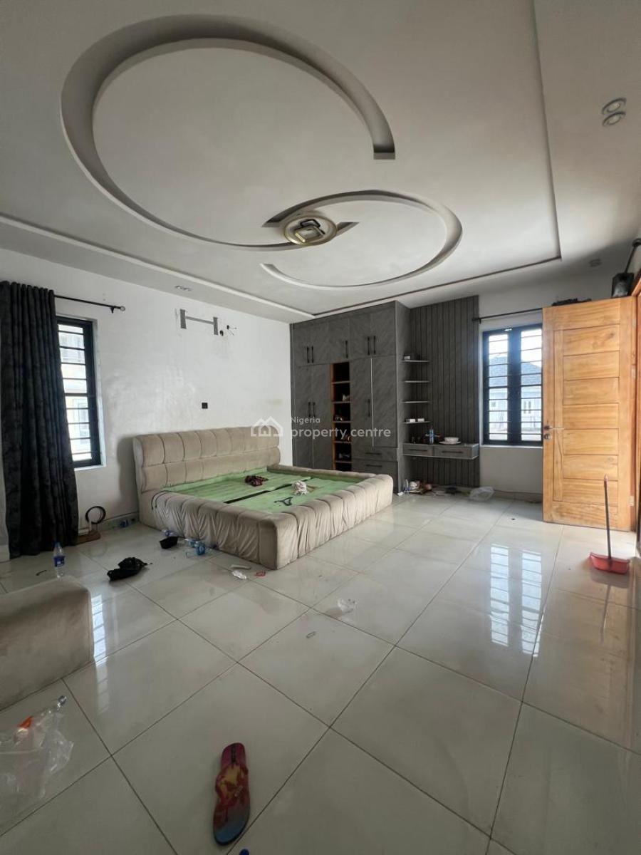 Very Big Master Bedroom Space with Shared  Kitchen, Canal West, Osapa, Lekki, Lagos, Flat / Apartment for Rent