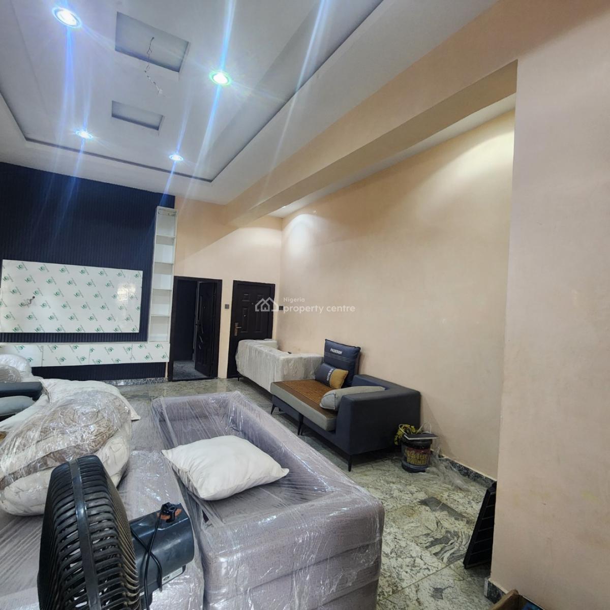 Standard Furnished 2 Bedroom Flat, Koji, Old Bodija, Ibadan, Old Bodija, Ibadan, Oyo, Flat / Apartment for Sale