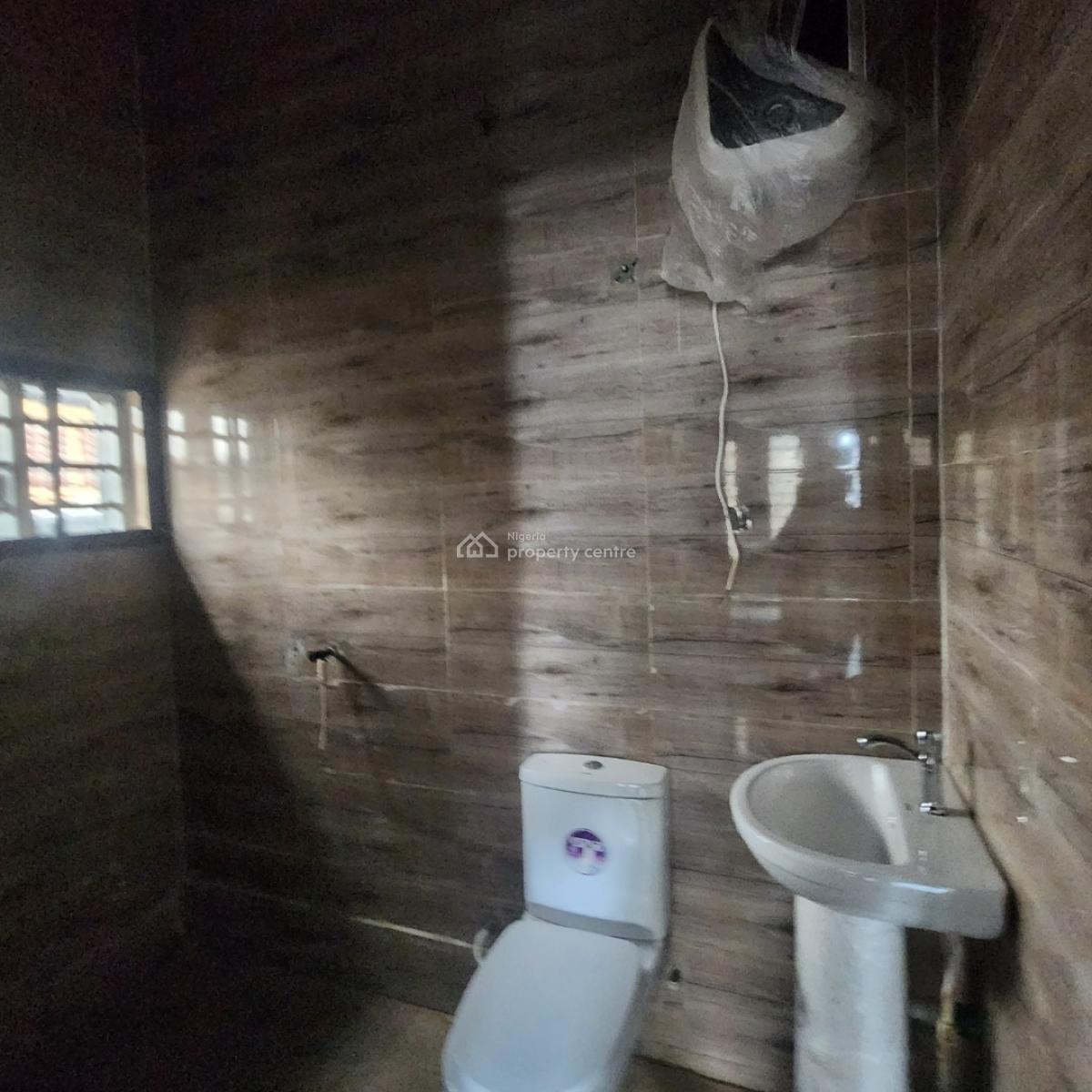 Standard Furnished 2 Bedroom Flat, Koji, Old Bodija, Ibadan, Old Bodija, Ibadan, Oyo, Flat / Apartment for Sale