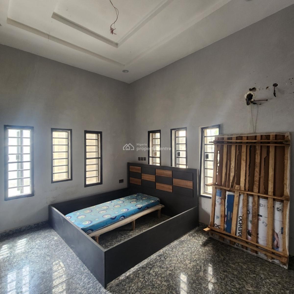 Standard Furnished 2 Bedroom Flat, Koji, Old Bodija, Ibadan, Old Bodija, Ibadan, Oyo, Flat / Apartment for Sale