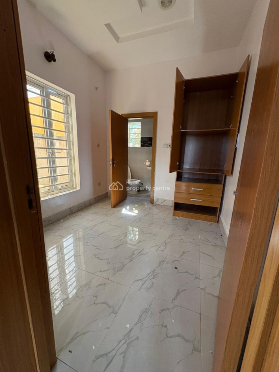 Single Room Up with  Personal Meter and  an in-house Visitor Toilet., Orchid (before Round About), Lekki, Lagos, Self Contain (single Rooms) for Rent