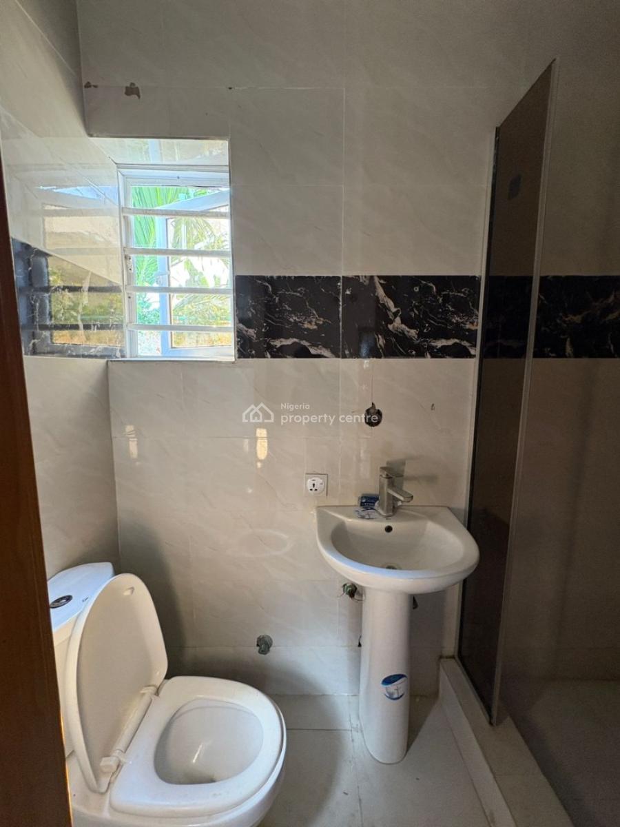 Single Room Up with  Personal Meter and  an in-house Visitor Toilet., Orchid (before Round About), Lekki, Lagos, Self Contain (single Rooms) for Rent