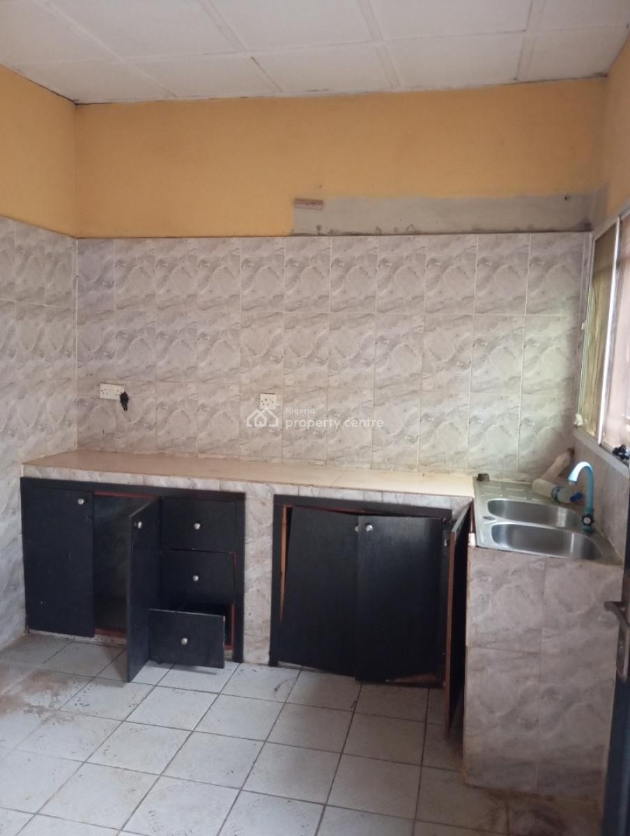 Neat 2 Bedroom Flat, 2 Alhaja Ilorin Street, Ikorodu, Lagos, Flat / Apartment for Rent
