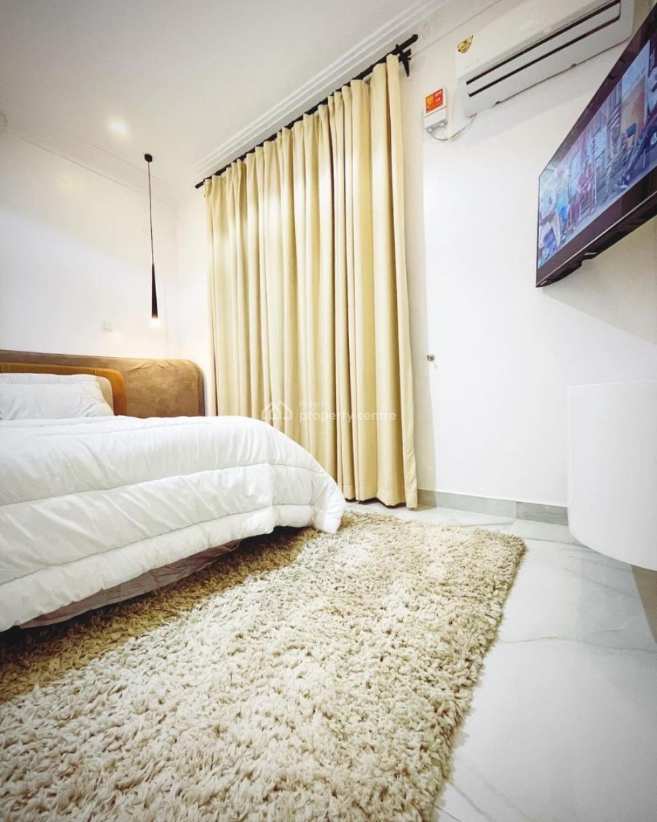 3 Bedroom Flat, Lekki Phase 1, Lekki, Lagos, Flat / Apartment for Rent