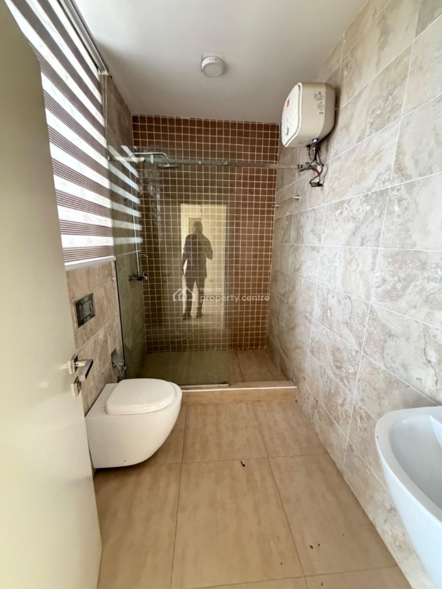 Spacious Serviced 1bedroom Penthouse House, Ologolo Spg Road, Lekki, Lagos, Mini Flat (room and Parlour) for Rent