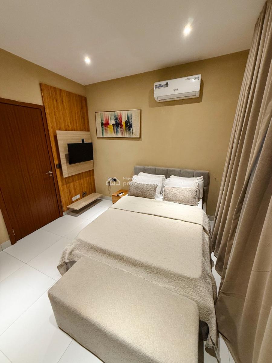 Luxury High Rise 2 Bedroom with a Cinema and Pool Table, Richmond Pearl Estate, Lekki Phase 1, Lekki, Lagos, Flat / Apartment Short Let