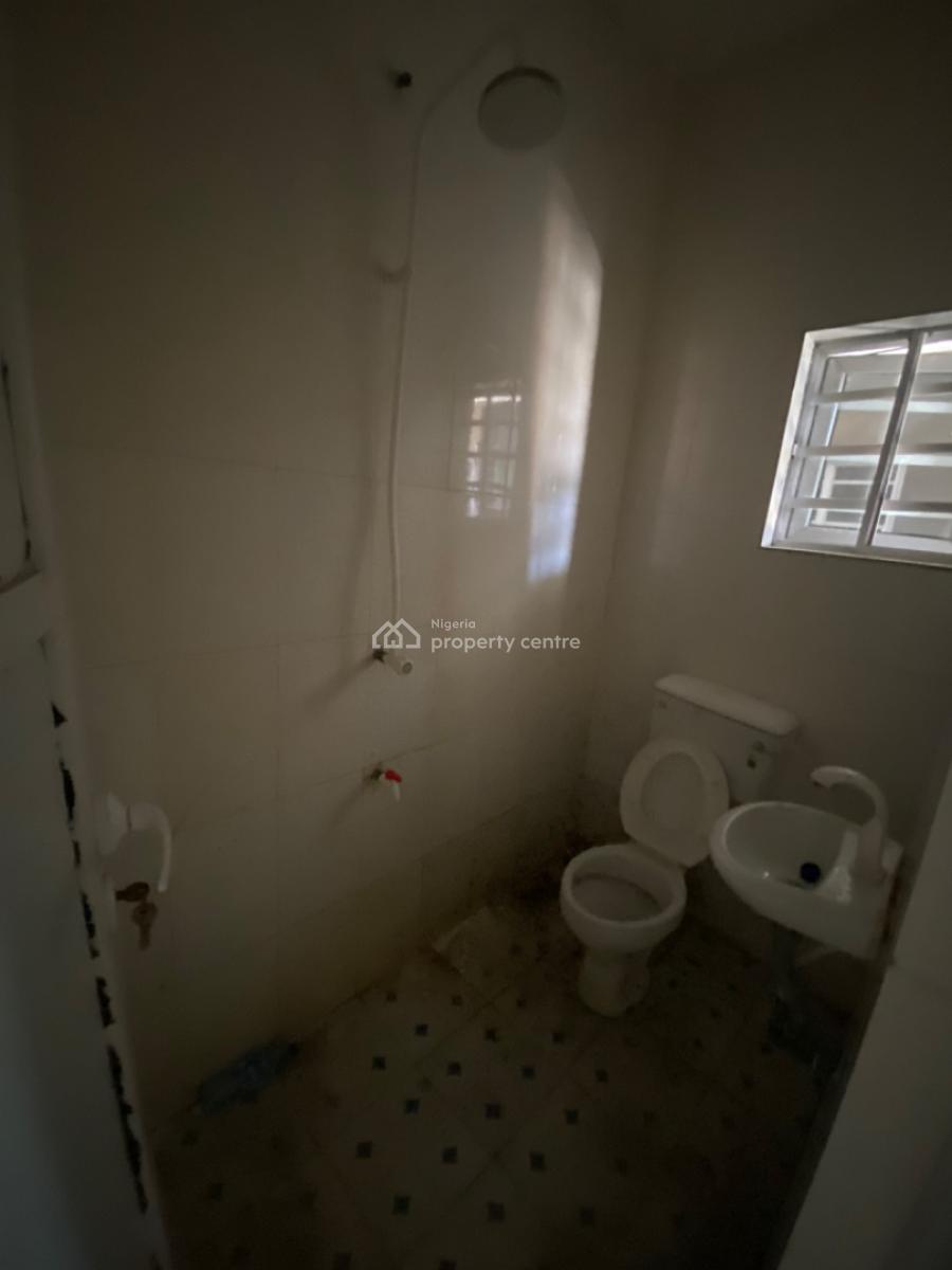 Neatly Used 1bedroom Flat, Value County Estate, Sky Mall Lane, Sangotedo, Ajah, Lagos, Flat / Apartment for Rent