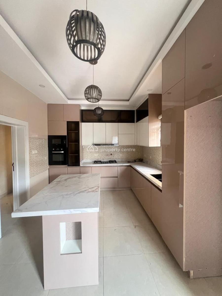 Spacious & Well Maintained 5 Bedroom, Ikota, Lekki, Lagos, Detached Duplex for Rent