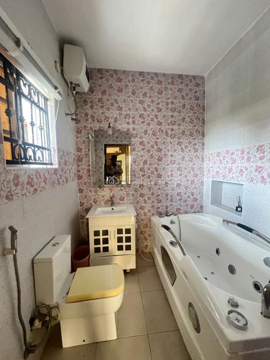 Spacious & Well Maintained 5 Bedroom, Ikota, Lekki, Lagos, Detached Duplex for Rent