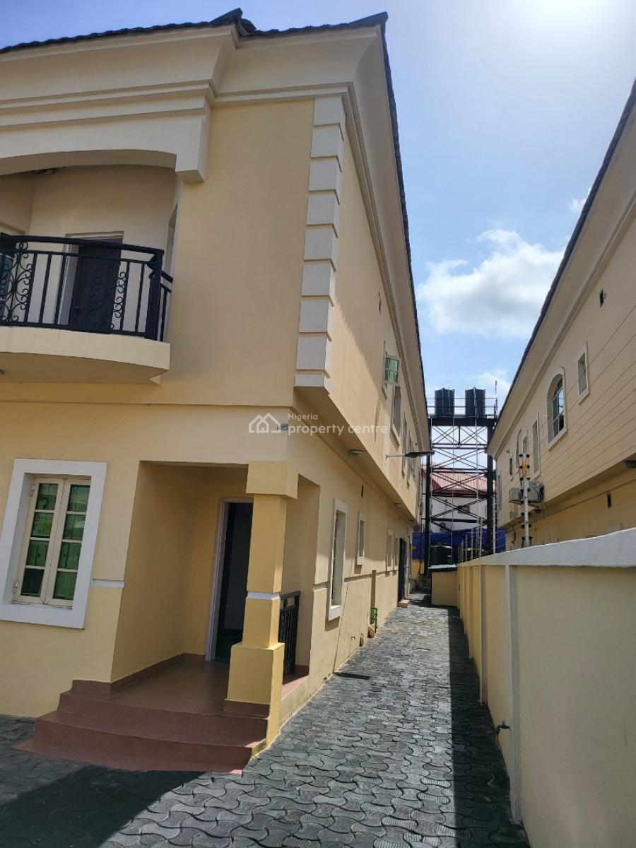 5 Bedroom Detached Duplex with Spacious Compound, Swimming Pool & Bq, Lekki Phase 1, Lekki, Lagos, Detached Duplex for Rent