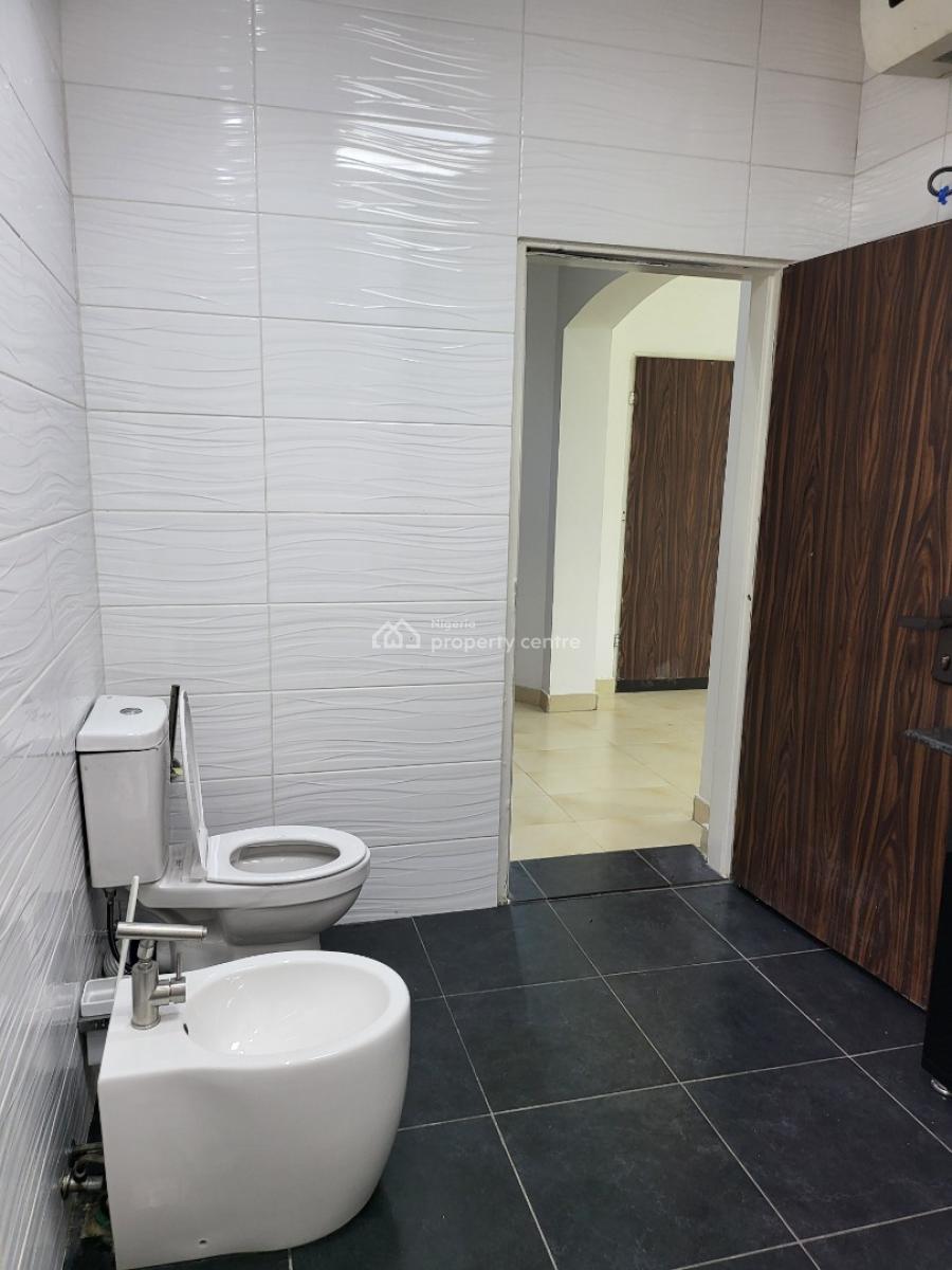 5 Bedroom Detached Duplex with Spacious Compound, Swimming Pool & Bq, Lekki Phase 1, Lekki, Lagos, Detached Duplex for Rent