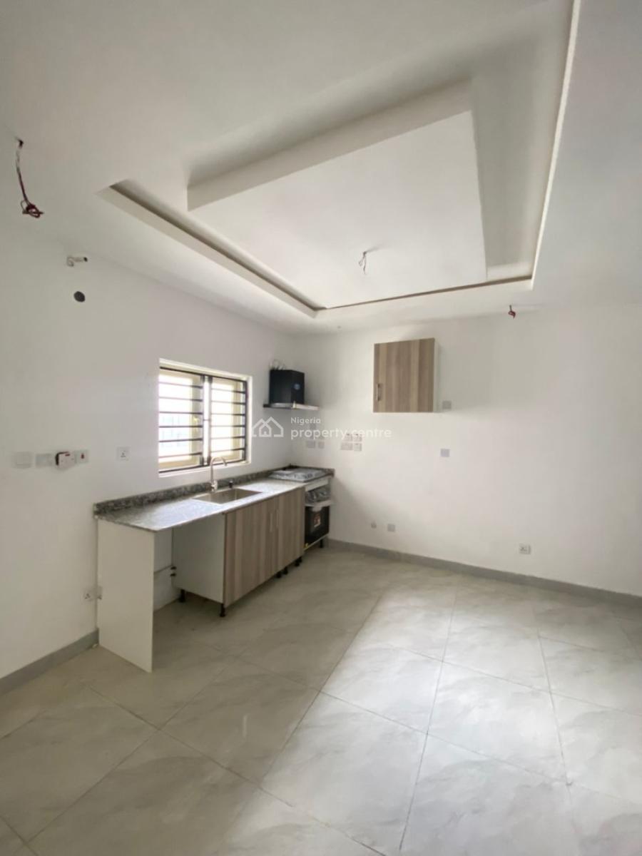 a Fine 2 Bedroom Maisonette, Lekki Phase 1, Lekki, Lagos, Flat / Apartment for Sale