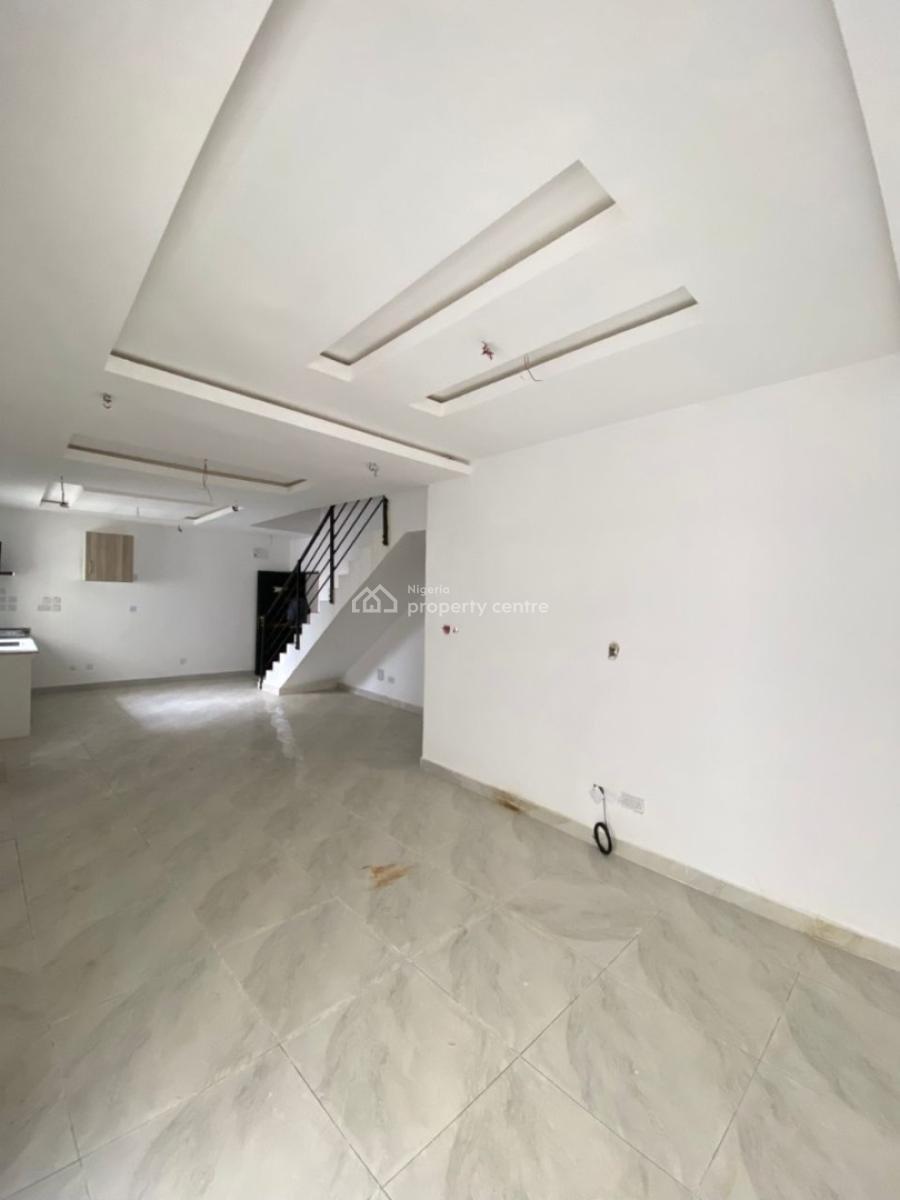a Fine 2 Bedroom Maisonette, Lekki Phase 1, Lekki, Lagos, Flat / Apartment for Sale