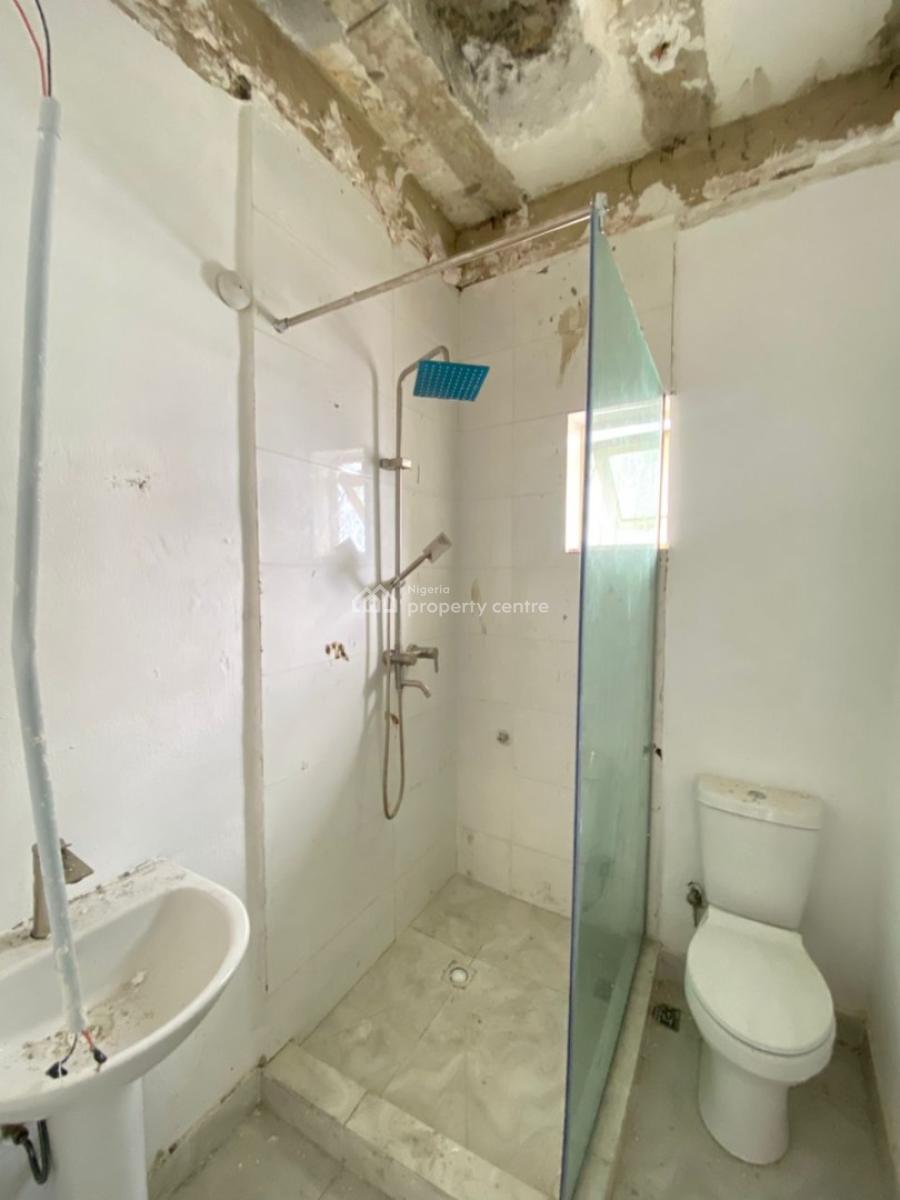 a Fine 2 Bedroom Maisonette, Lekki Phase 1, Lekki, Lagos, Flat / Apartment for Sale
