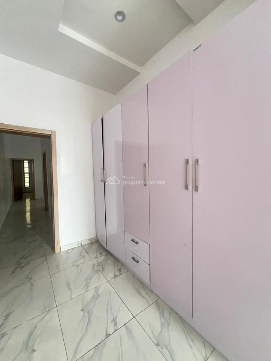 Spacious & Well Maintained 4 Bedroom, Ikota, Lekki, Lagos, Semi-detached Duplex for Rent