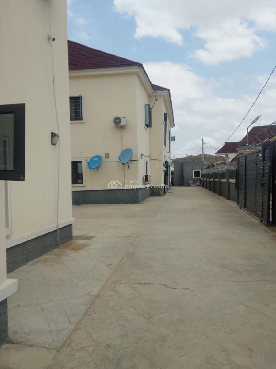 Luxury Spacious 2 Bedroom Apartment, By Amac, Lugbe District, Abuja, Flat / Apartment for Rent