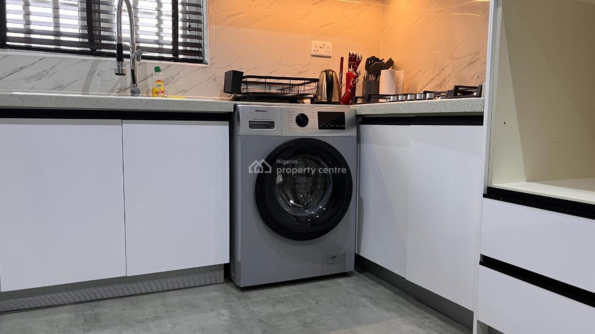 Luxurious 3 Bedroom Apartment Available with Swimming Pool, Alausa, Ikeja, Lagos, House Short Let