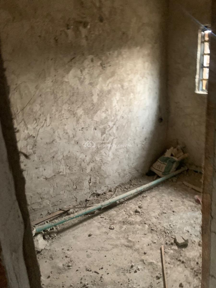 4 Bedroom Duplex (close to The Road), Ota Ono Road, Ikorodu, Lagos, Detached Duplex for Sale