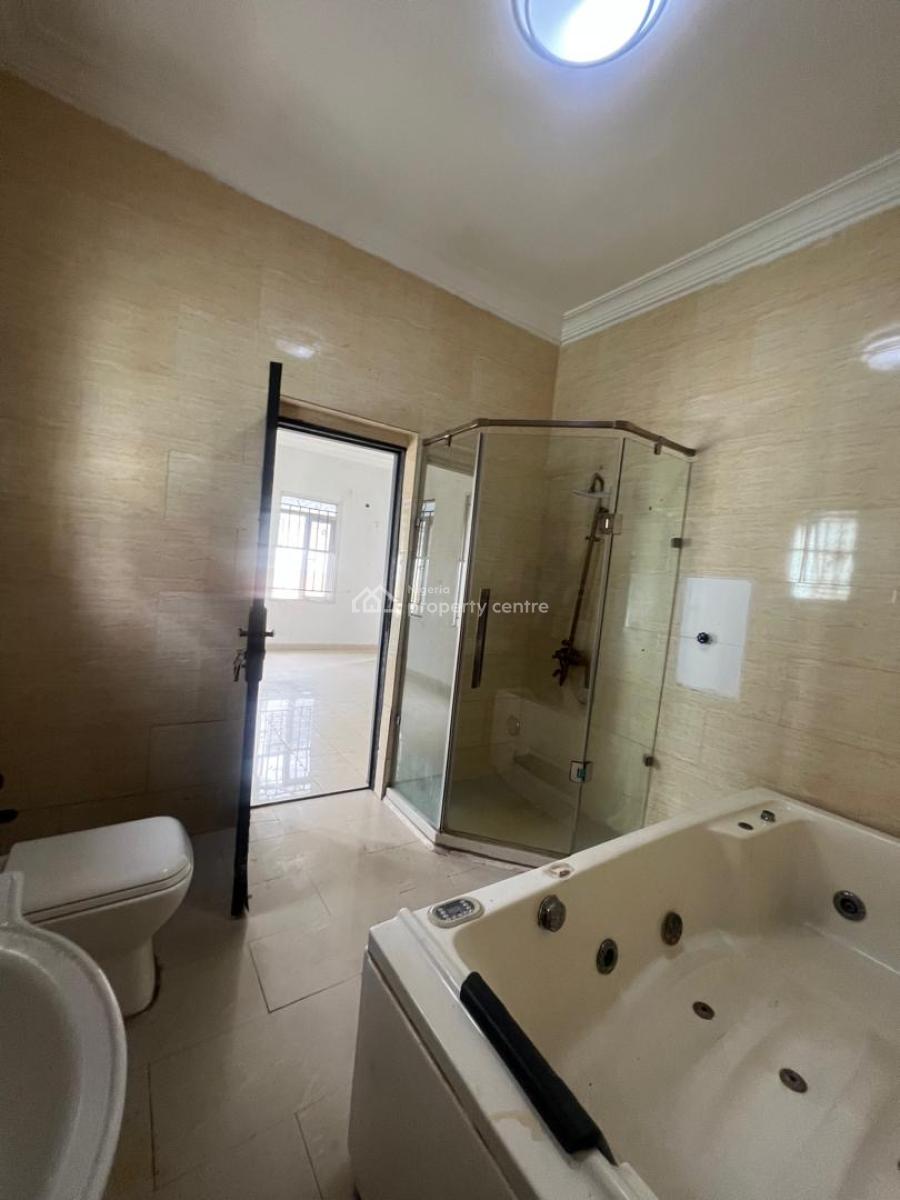Luxurious Master Bedroom, 33 Chevy View Chevron, Lekki, Lagos, Self Contain (single Rooms) for Rent
