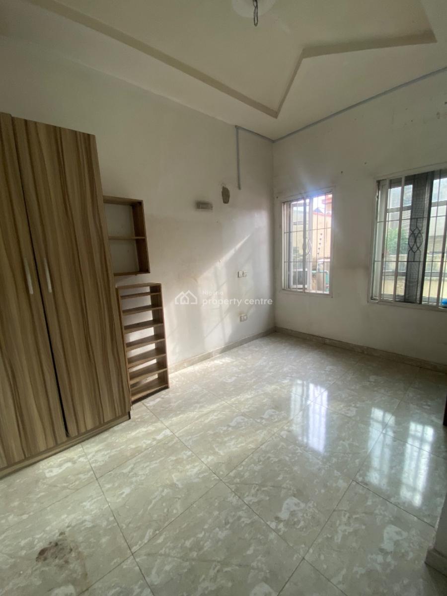 Standard Single Room in a Shared Apartment, Idado Estate 10, Idado, Lekki, Lagos, Self Contain (single Rooms) for Rent