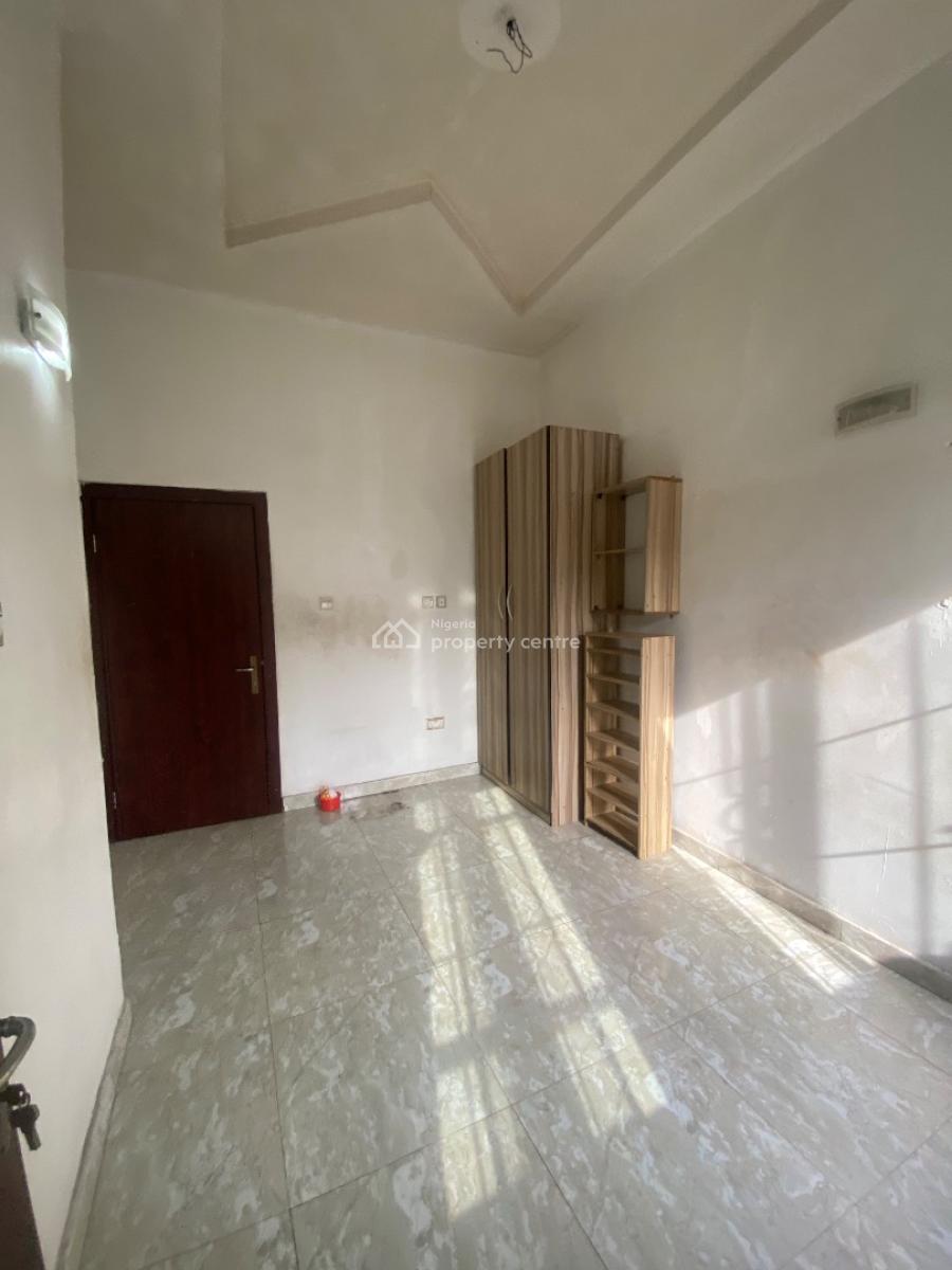 Standard Single Room in a Shared Apartment, Idado Estate 10, Idado, Lekki, Lagos, Self Contain (single Rooms) for Rent