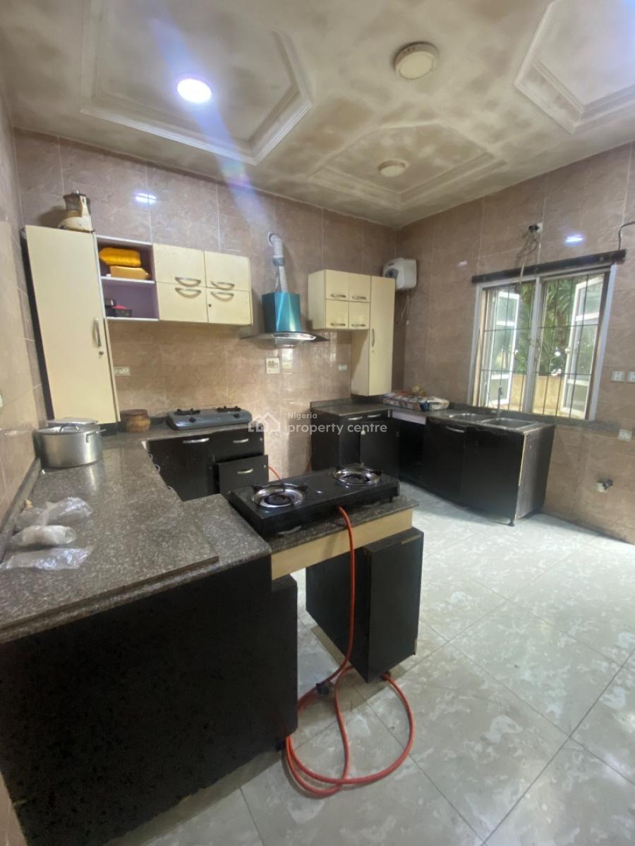 Standard Single Room in a Shared Apartment, Idado Estate 10, Idado, Lekki, Lagos, Self Contain (single Rooms) for Rent