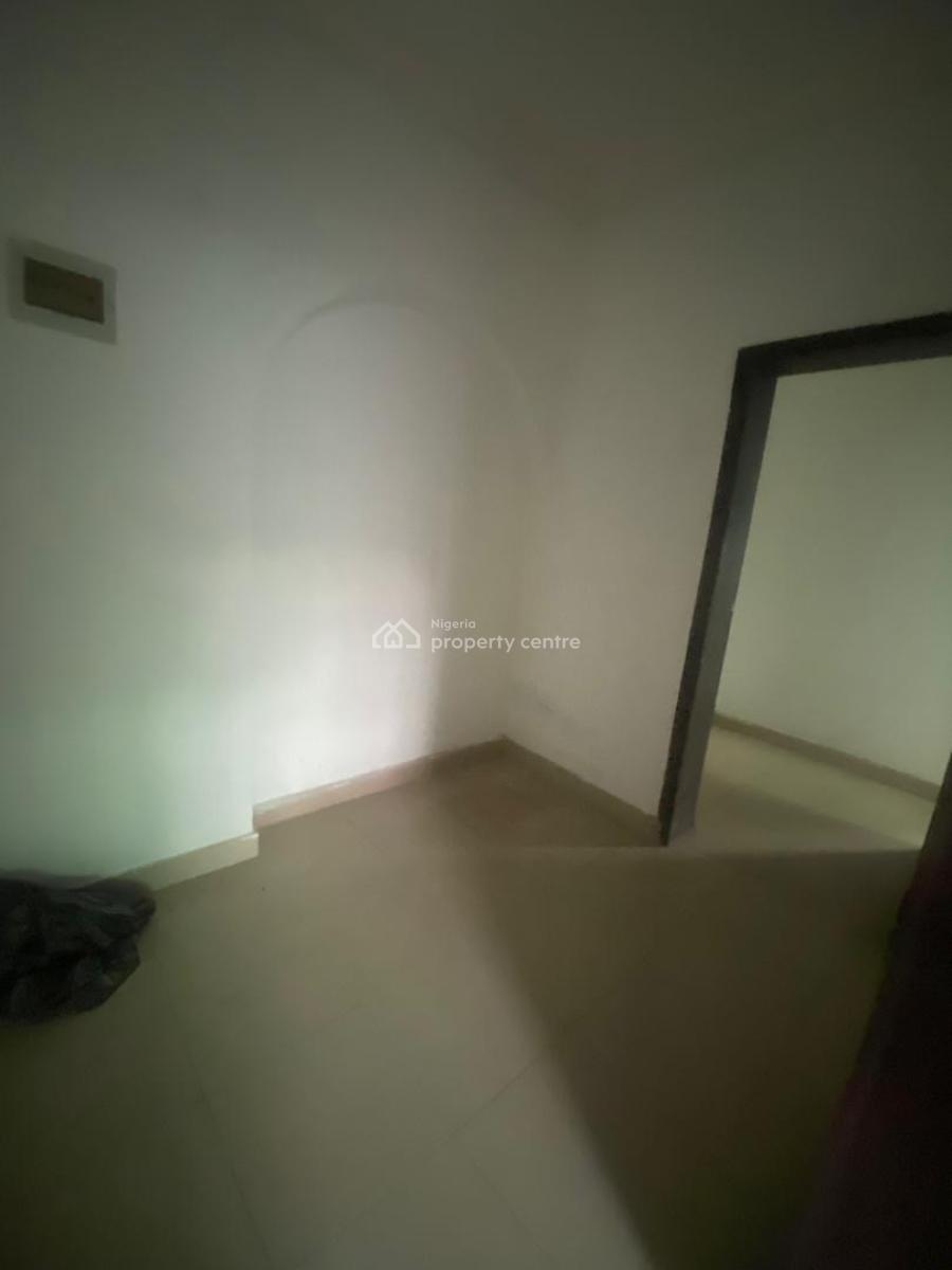 Standard Two Bedroom, 12 Chevron Chevy View, Lekki, Lagos, Flat / Apartment for Rent