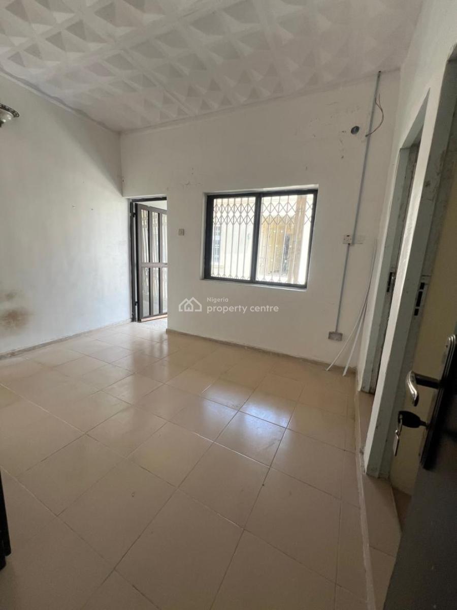 Standard and Very Big Studio Apartment, 2 Taiye Okowu, Lekki Phase 1, Lekki, Lagos, Self Contain (single Rooms) for Rent