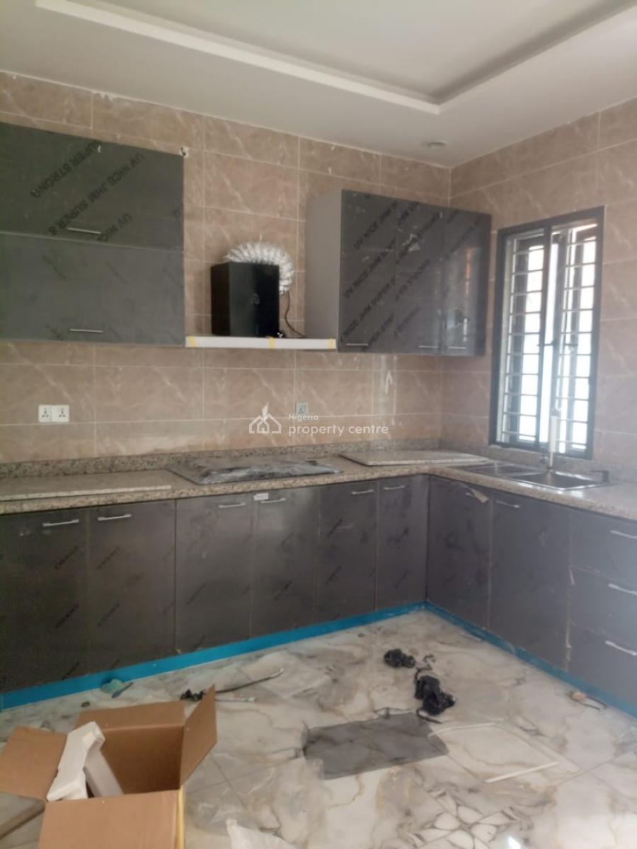 5 Bedroom Semi Detached Duplex, Gra Phase 2, Magodo, Lagos, Semi-detached Duplex for Sale