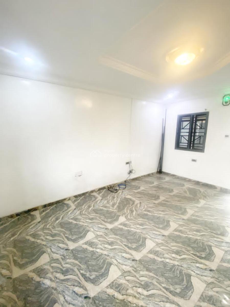 Well Maintained 2 Bedroom Flat, Magodo, Gra Phase 1, Magodo, Lagos, Flat / Apartment for Rent