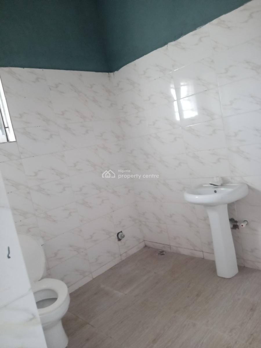 Brand New Luxurious 2 Bedroom Flat Upstairs, Unity Estate, Badore, Ajah, Lagos, Flat / Apartment for Rent