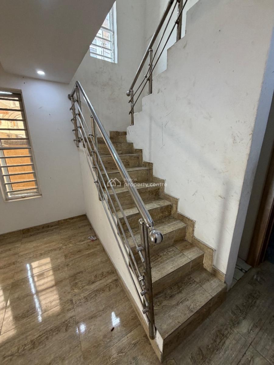 Semi Detached 4 Bedroom, Ologolo, Lekki, Lagos, Semi-detached Duplex for Rent
