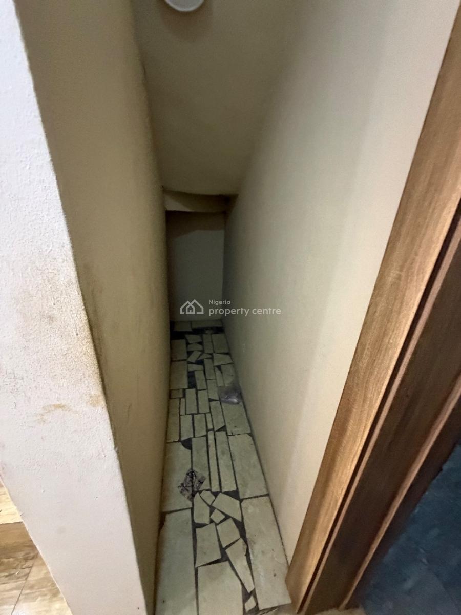 Semi Detached 4 Bedroom, Ologolo, Lekki, Lagos, Semi-detached Duplex for Rent