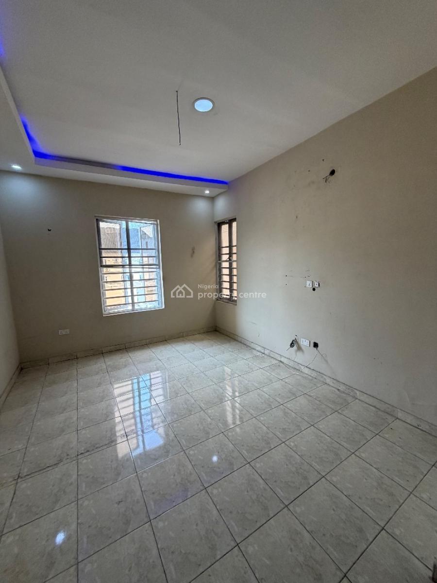 Semi Detached 4 Bedroom, Ologolo, Lekki, Lagos, Semi-detached Duplex for Rent