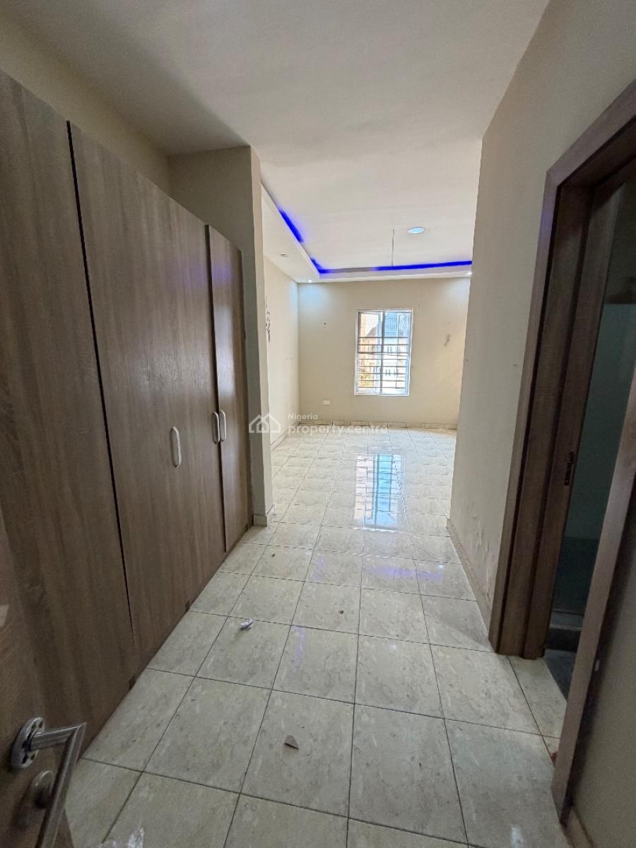 Semi Detached 4 Bedroom, Ologolo, Lekki, Lagos, Semi-detached Duplex for Rent