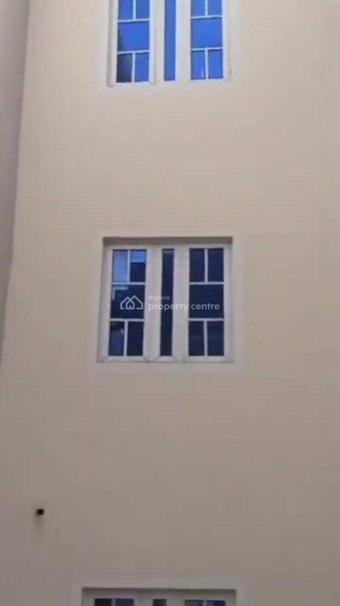 Tastefully Finished 2-bedroom Apartment with Bq in Highbrow Jahi,, Along Gilmor Tarred Road, Fct Abuja., Jahi, Abuja, Flat / Apartment for Rent